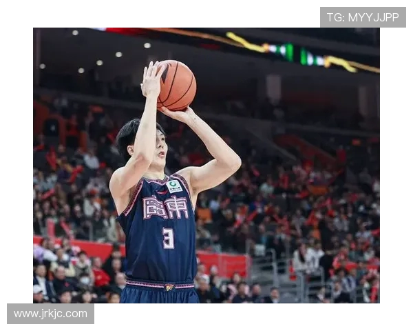 胡明轩率队再掀青春风暴展现中国篮球新生代无限潜力