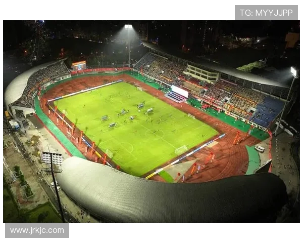 绿茵逐梦激情燃烧探索足球世界的技艺与荣耀之路 绿茵逐梦激情燃烧探索足球世界的技艺与荣耀之路