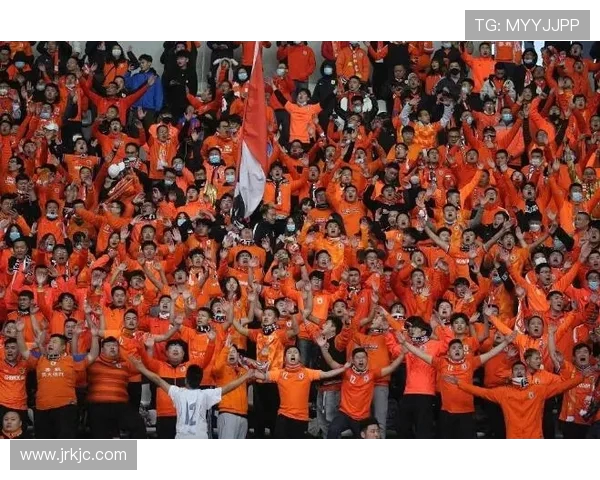 辽宁本钢与对手激战正酣 两队实力对比引发球迷热议 辽宁本钢与对手激战正酣 两队实力对比引发球迷热议