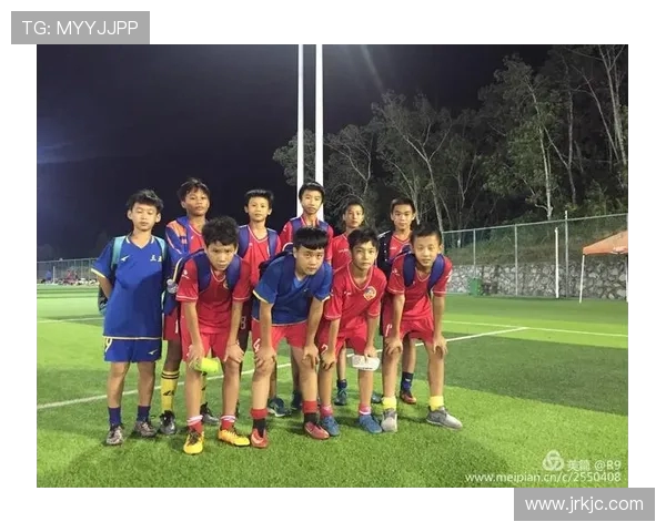 武汉足球队配合技巧分析与战术探讨助力球队提升整体表现