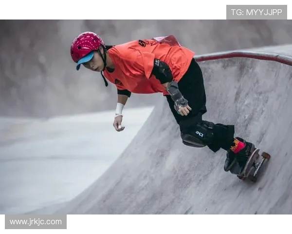 王军谈滑板人生：从初学者到专业选手的心路历程与成长故事