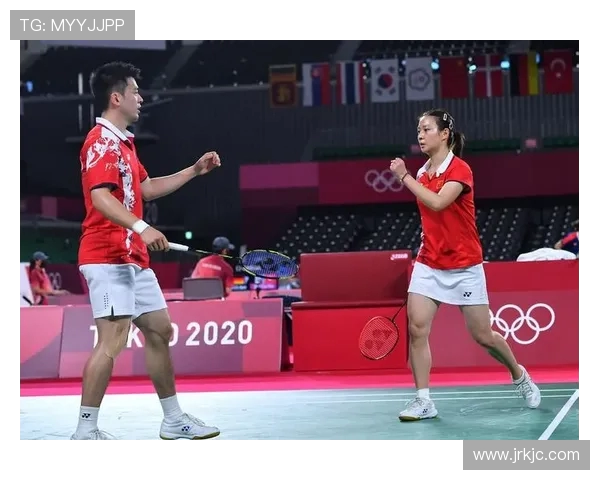 西安羽毛球队与南京羽毛球队赛后复盘分析配合策略与表现