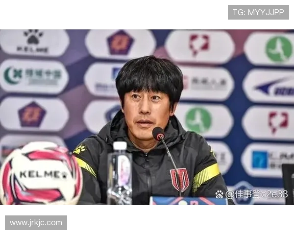 南建业迎战上海上港争夺中超联赛关键三分的精彩对决