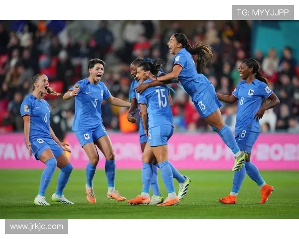 希腊女足与爱尔兰女足激战正酣争夺欧洲女足锦标赛入场券