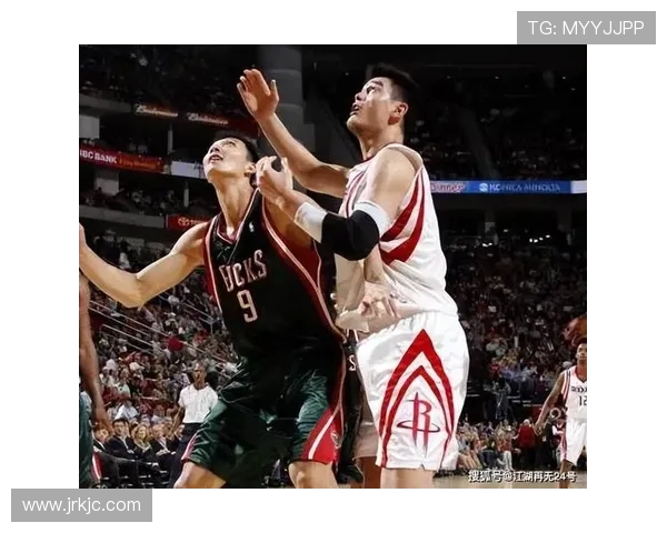 易建联领衔对决雄鹿队展现中国篮球实力与NBA顶级球队的较量 易建联领衔对决雄鹿队展现中国篮球实力与NBA顶级球队的较量